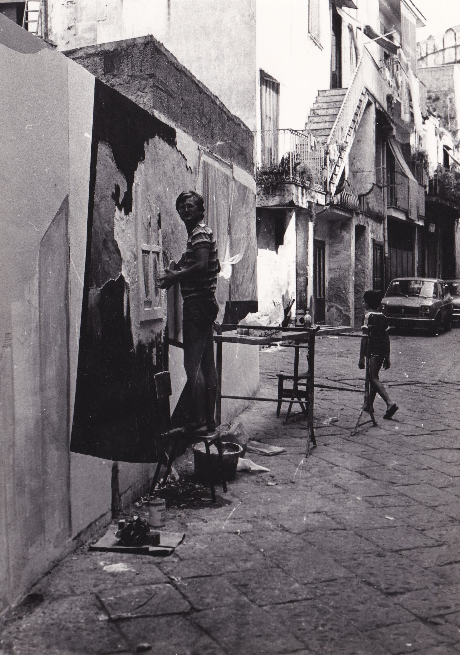33) murales in via di mezzo ad angri
